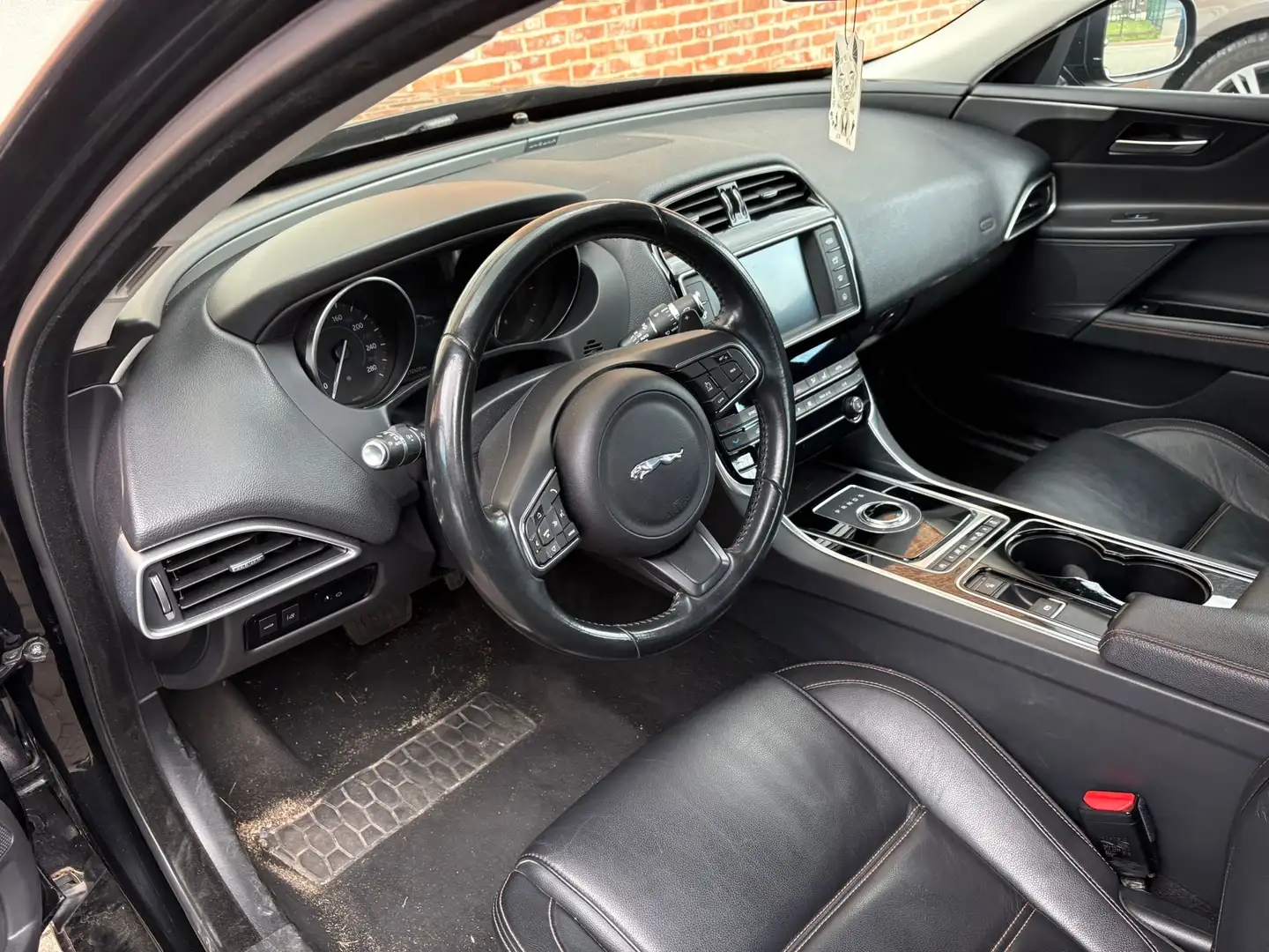 Jaguar XE 2.0 D E-Performance Portfolio - 2
