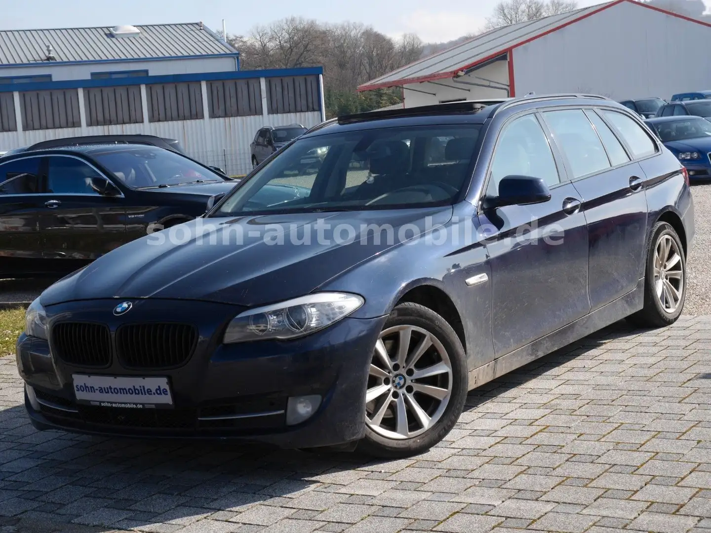 BMW 520 d Touring Aut./Pano/Navi/Xenon/PDC Blau - 1