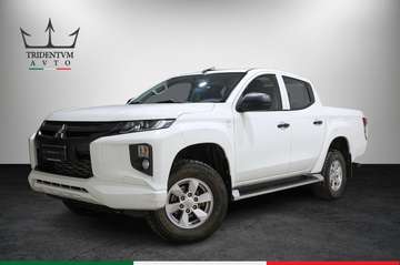 d.cab 2.3d Invite 4wd 150cv