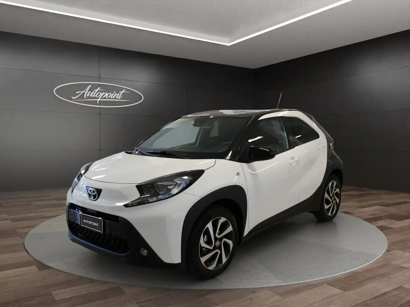 Toyota Aygo X Aygo X 1.0 VVT-i 72 CV 5 porte Trend Bianco - 1