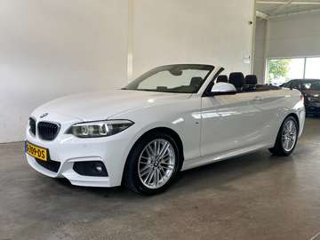 2-serie Cabrio 220i Automaat M-sport