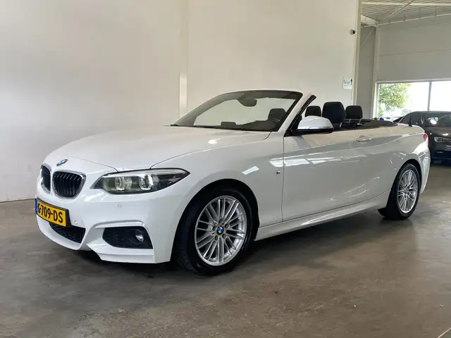 BMW 220 2-serie Cabrio 220i Automaat M-sport