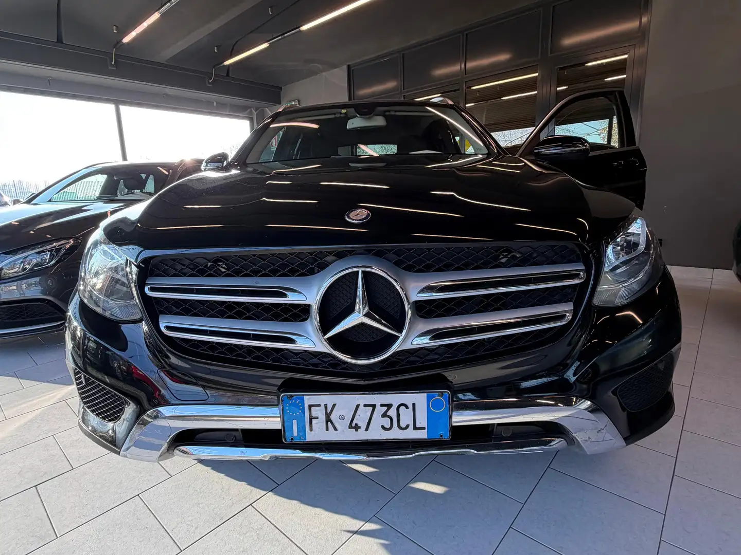 Mercedes-Benz GLC 220 GLC - X253 d Exclusive 4matic auto Czarny - 2