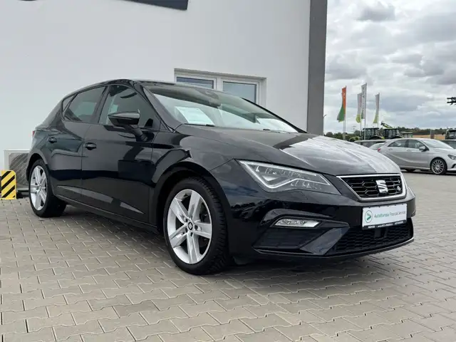 Seat Leon Leon view 2