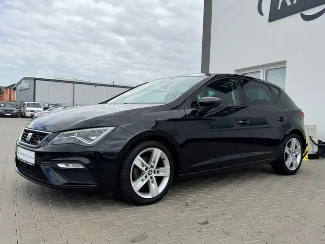 Seat Leon Leon view 3