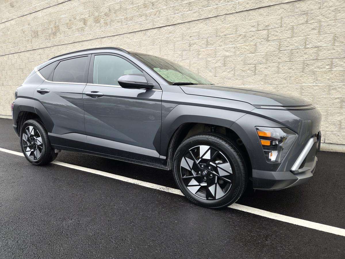 2025 Hyundai Kona Preferred + trend package cuir toit ouvrant carpla