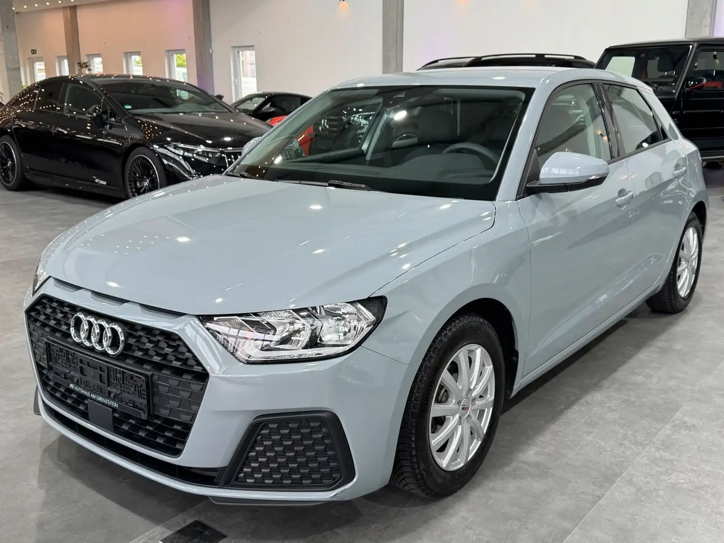 Audi A1 Sportback 25 TFSI*Tempomat*Klima*Spurassisten Gris - 1