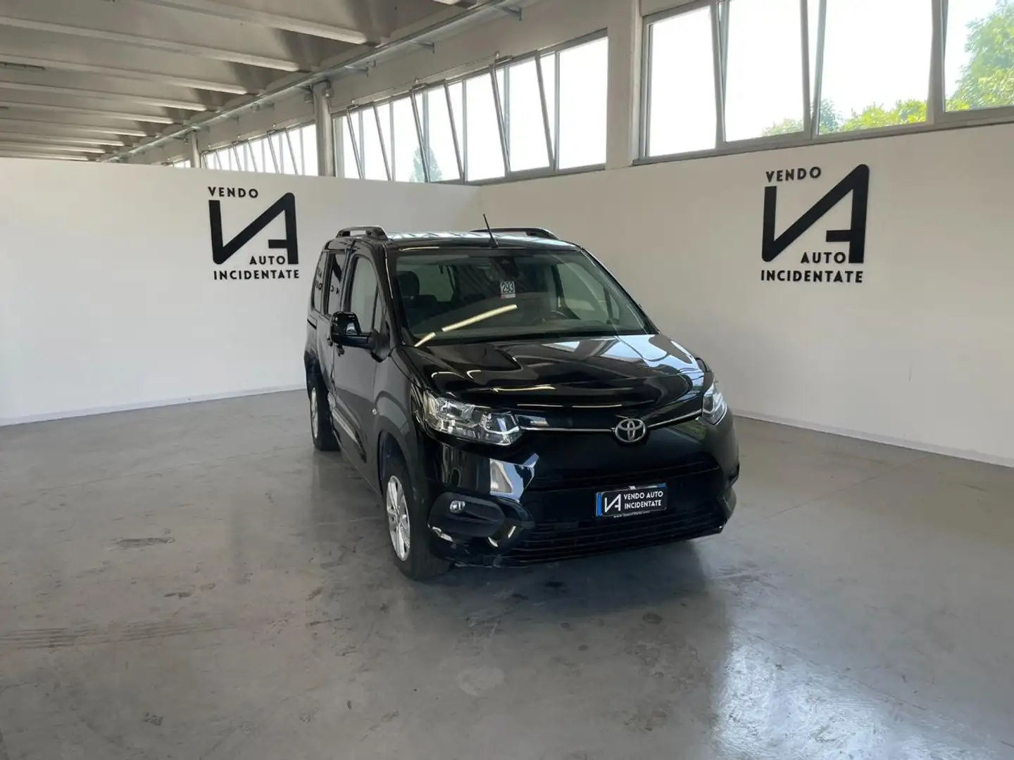 Toyota Proace City 1.5D 130CV S&S L1 EXECUTIVE Nero - 1