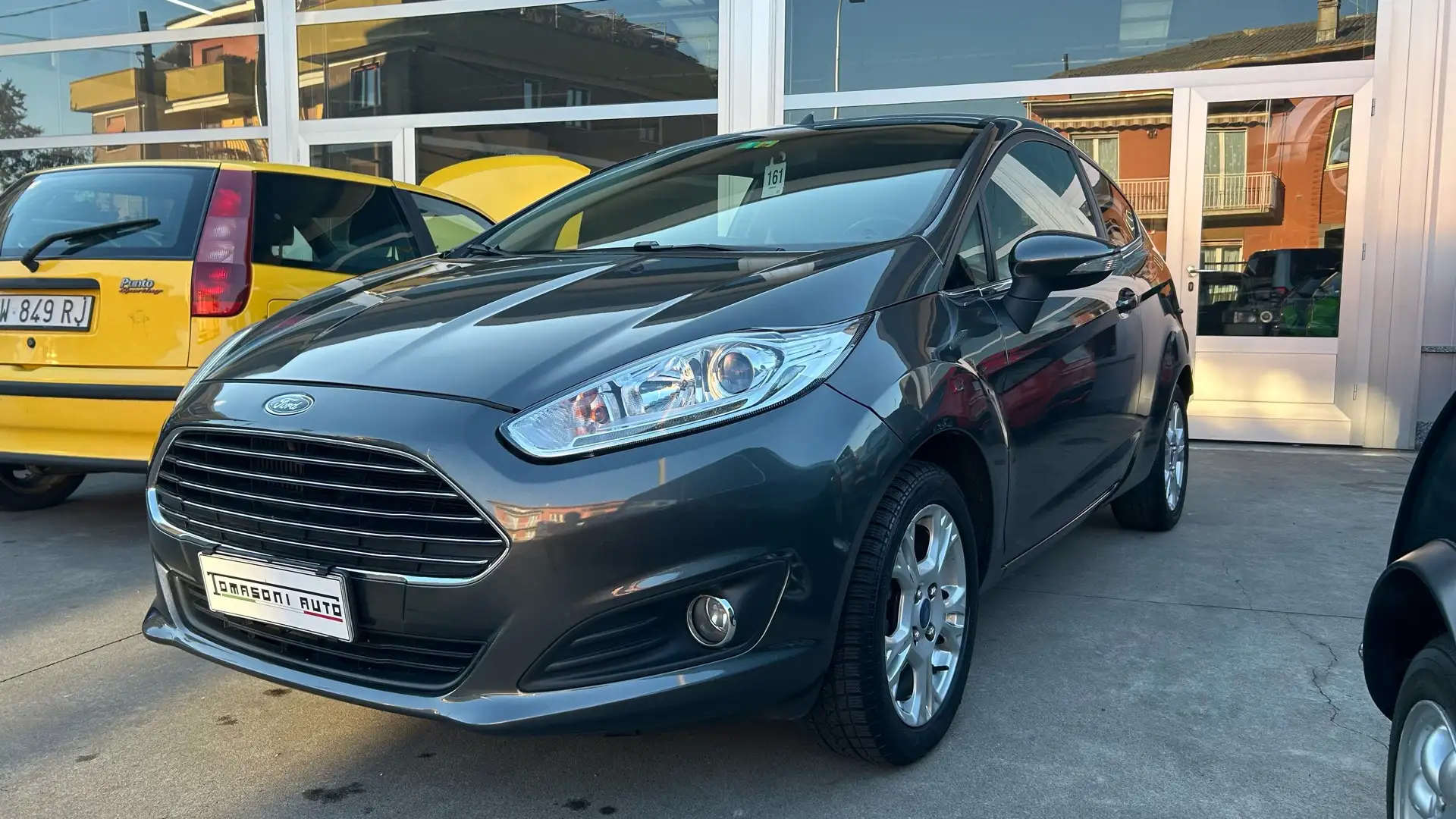 Ford Fiesta 3p 1.0 Ecoboost Titanium 100cv E6 Neopatentato Grijs - 1