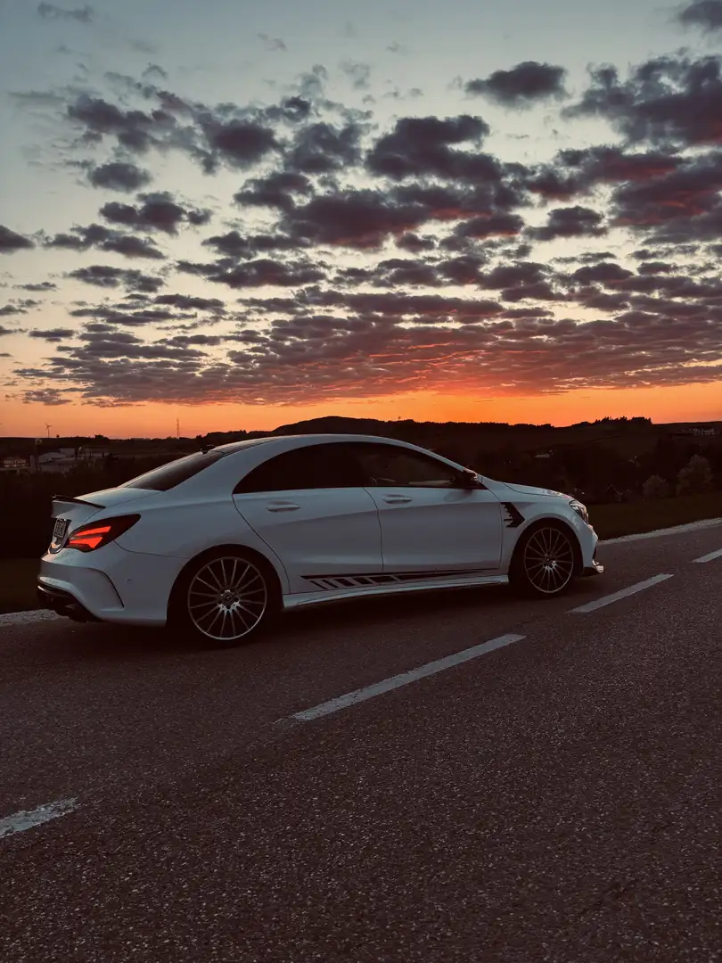 Mercedes-Benz CLA 250 Sport Aut. - 2