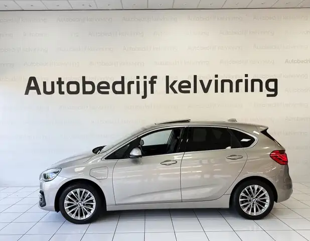 BMW 2 Series view 6