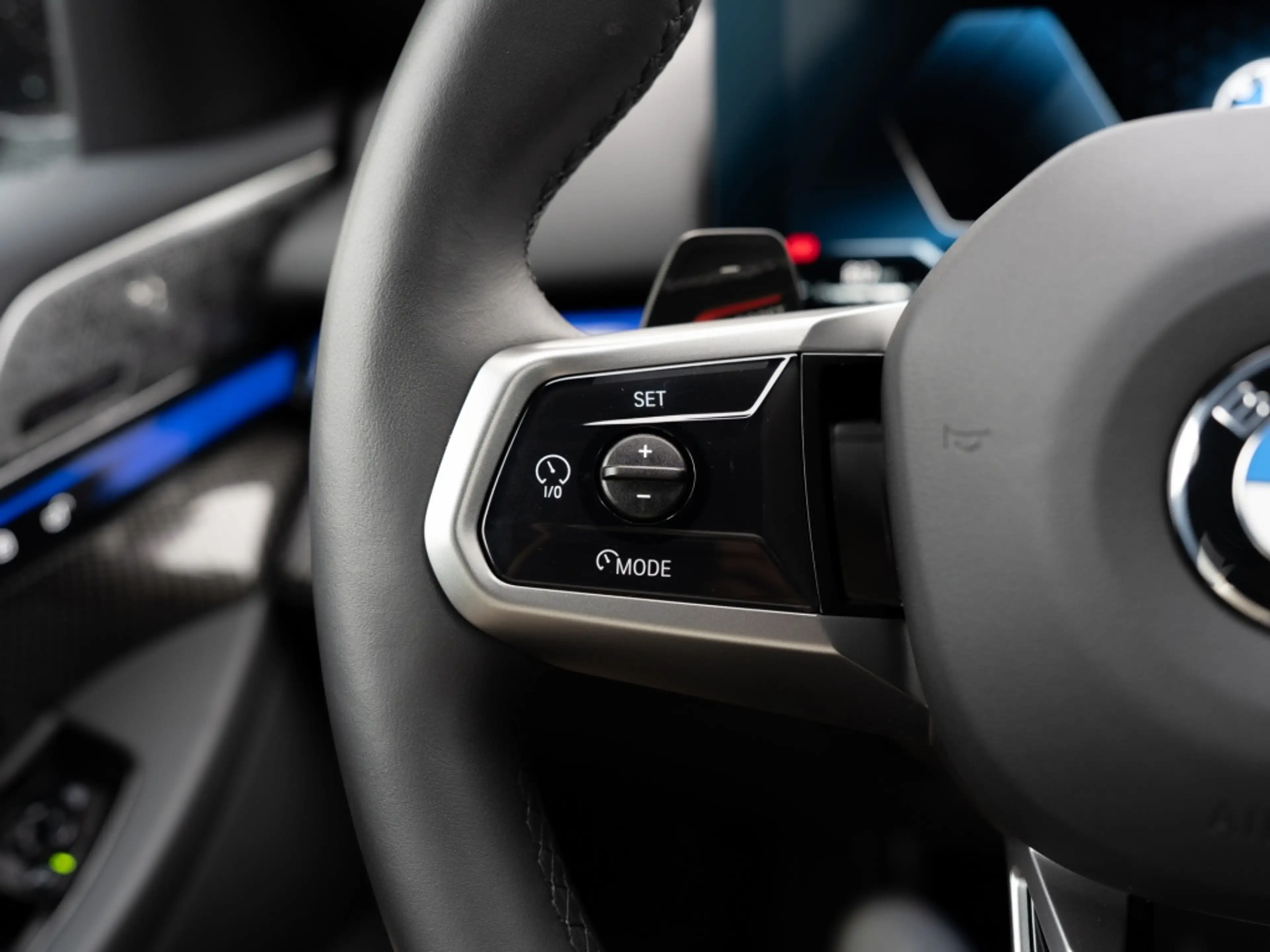 BMW 540 d xDrive M Sport touring MEMO 360 AHK DISTR — photo 12