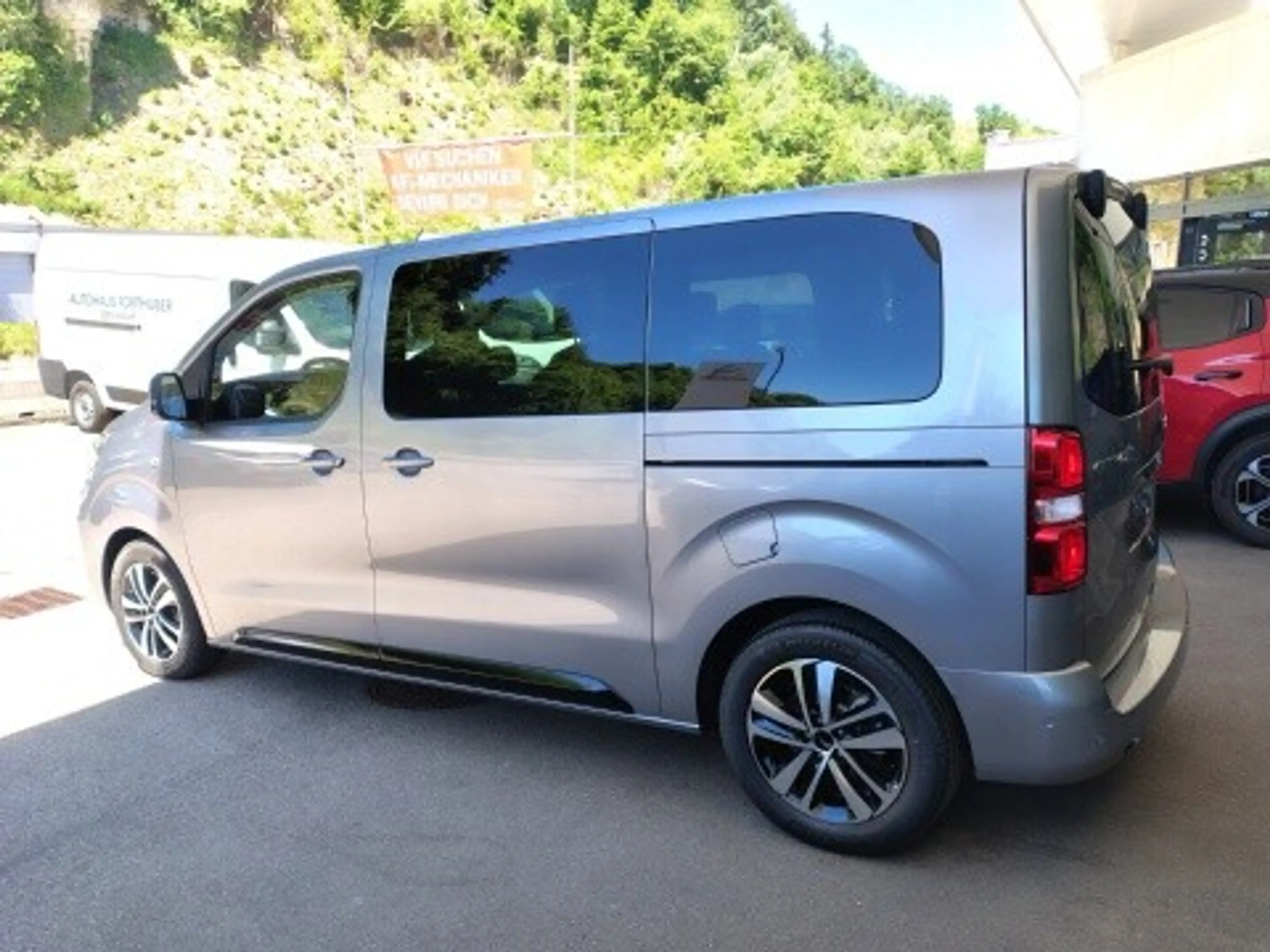 Citroen Spacetourer Diesel 180 S&S EAT8 M Business Lounge — photo 5