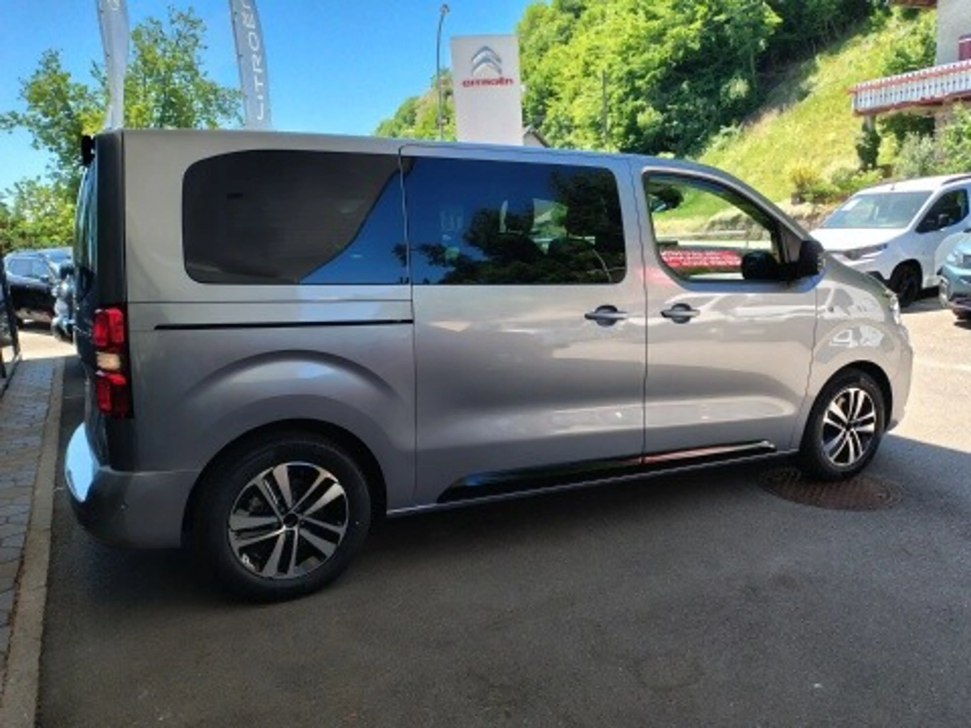 Citroen Spacetourer Diesel 180 S&S EAT8 M Business Lounge — photo 4