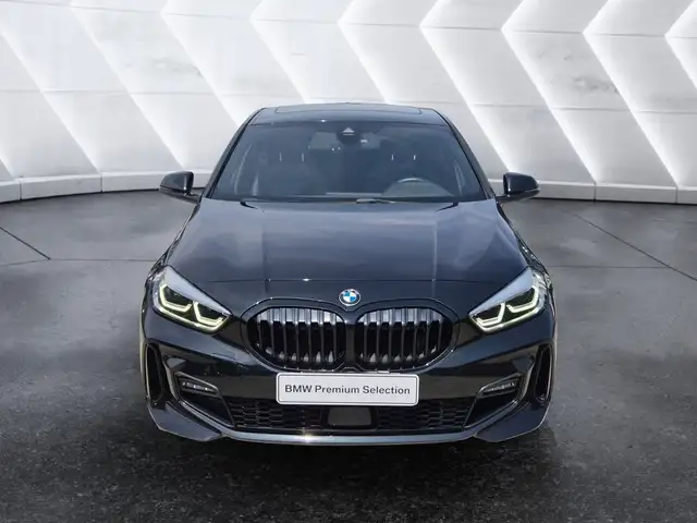 BMW 1 Series view 2