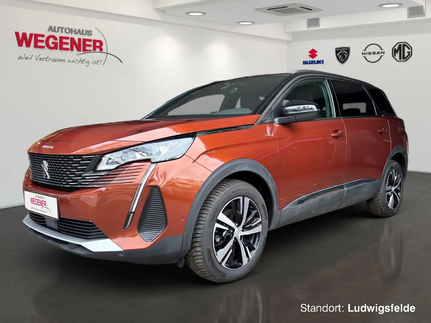 Peugeot 5008 GT PureTech 130 EAT8 *Kamera*SHZ*7 Sitzer* Brun - 1