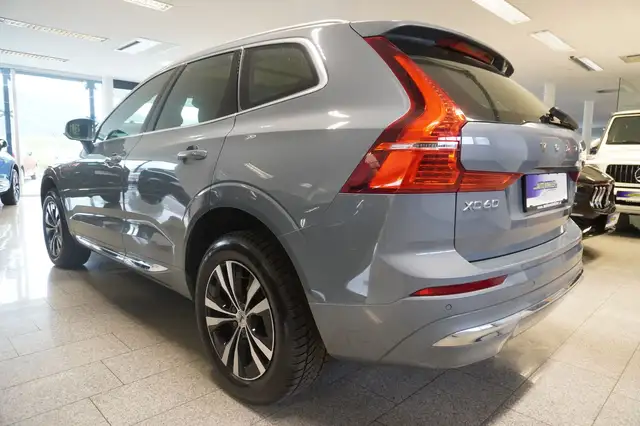 Volvo XC60 view 4