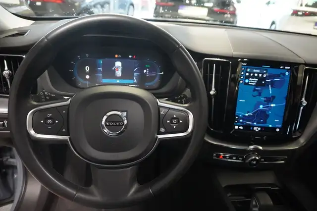 Volvo XC60 view 12