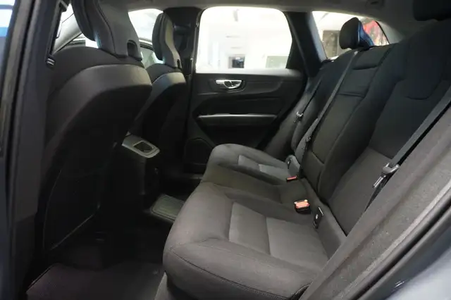 Volvo XC60 view 10