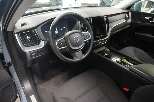 Volvo XC60 view 7