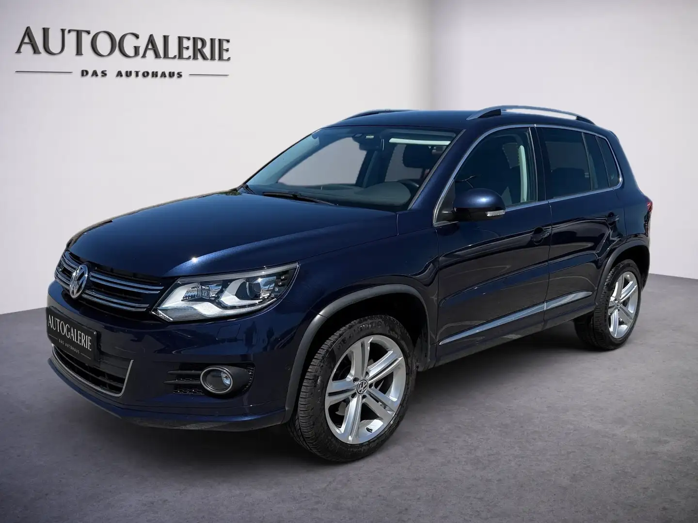 Volkswagen Tiguan Sport Blau - 1