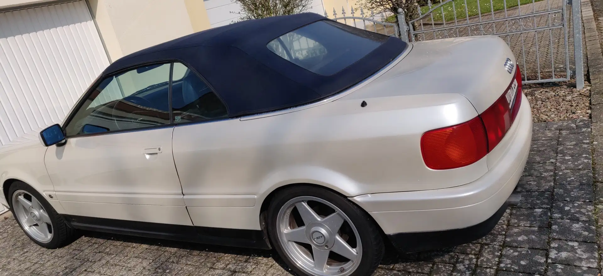 Audi Cabriolet 2.0 - 2