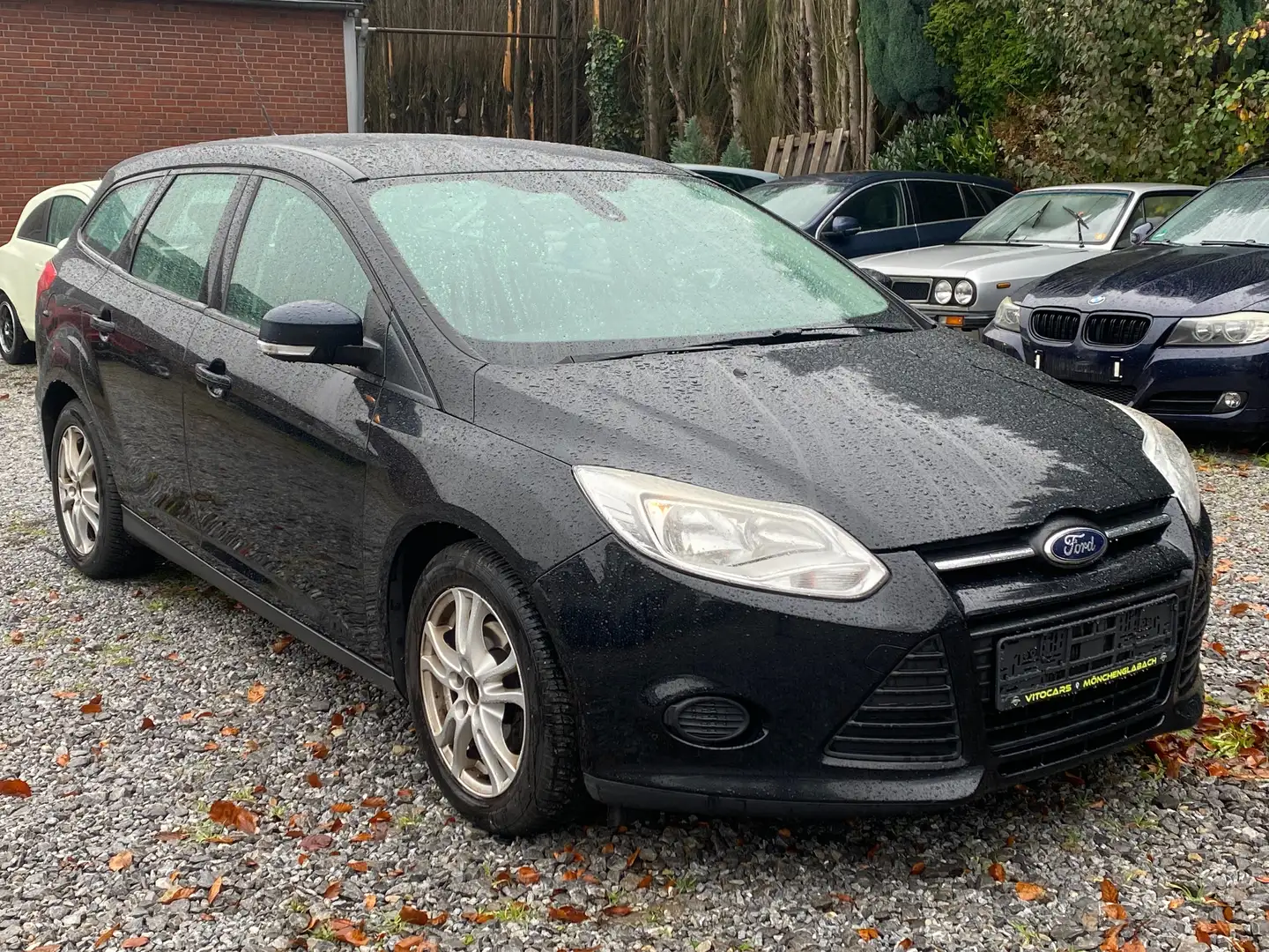 Ford Focus Trend EURO 5 | 2.Hand | HU-07/27 | Noir - 1