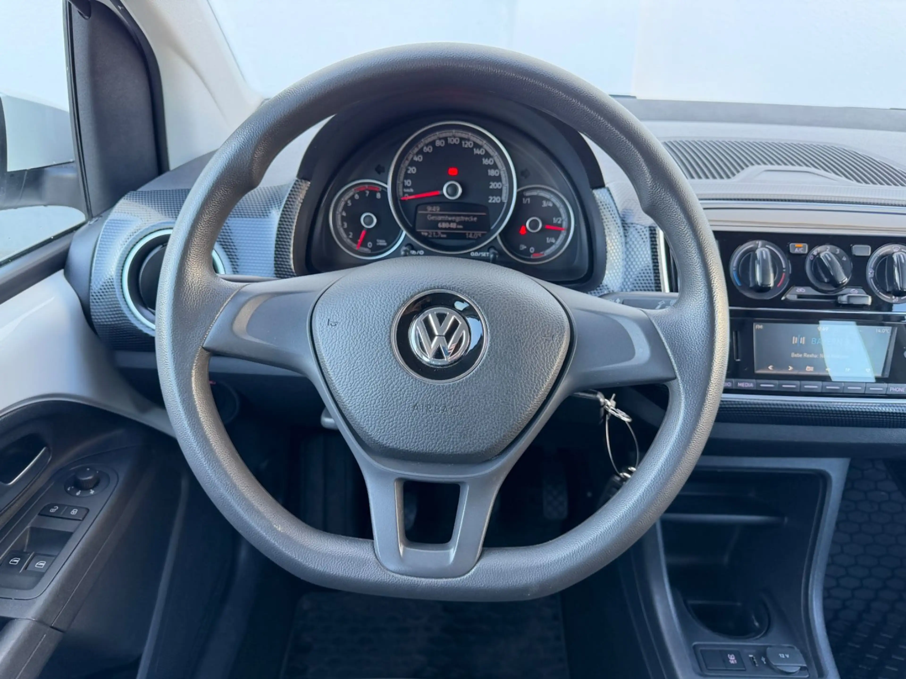 Volkswagen up! move up! BMT/Start-Stop/ Service neu/ SHZ — photo 12