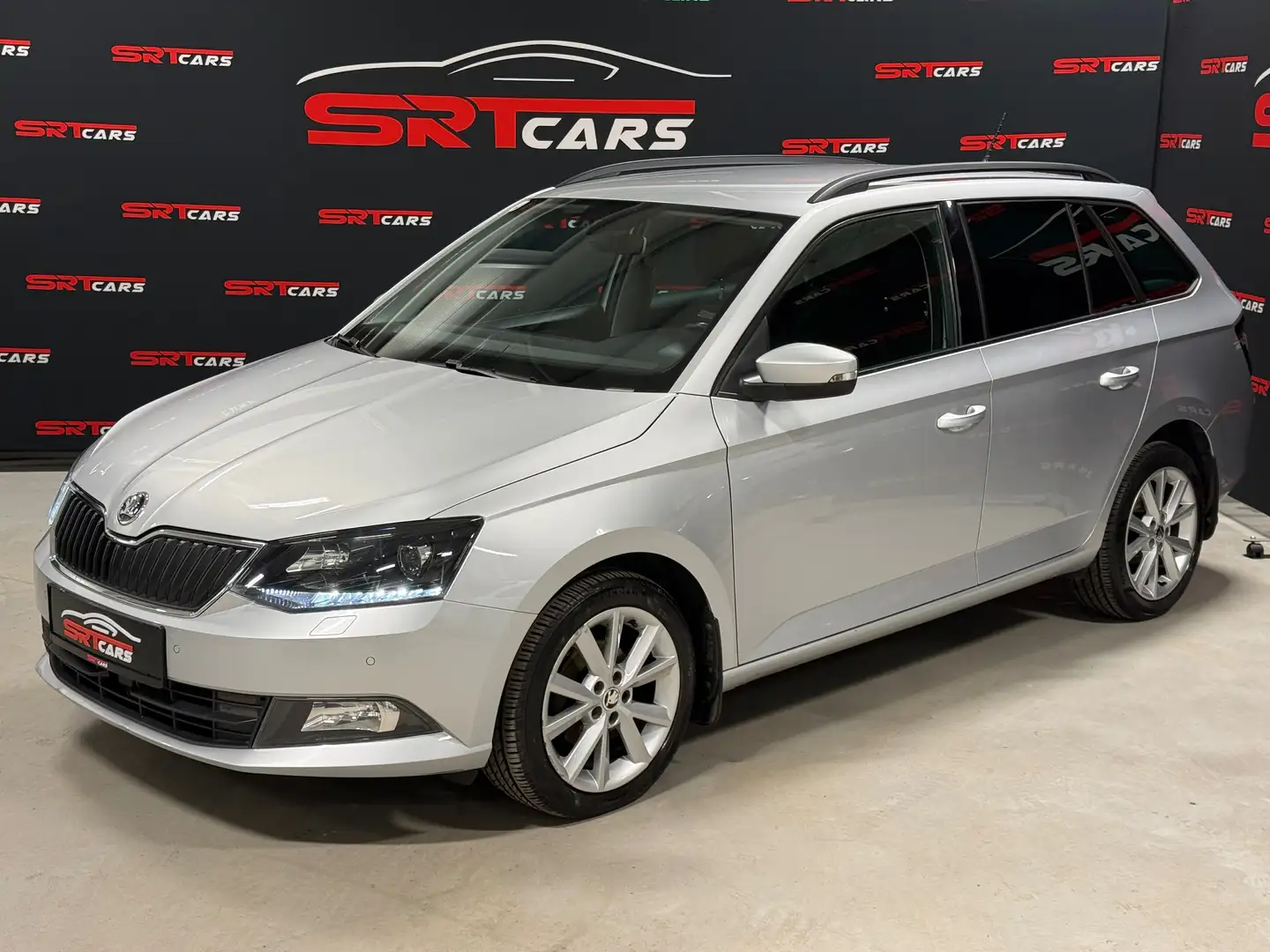 Skoda Fabia Kombi Style 1,4 TDI *Keyless*Navi*Front Assist Grau - 1