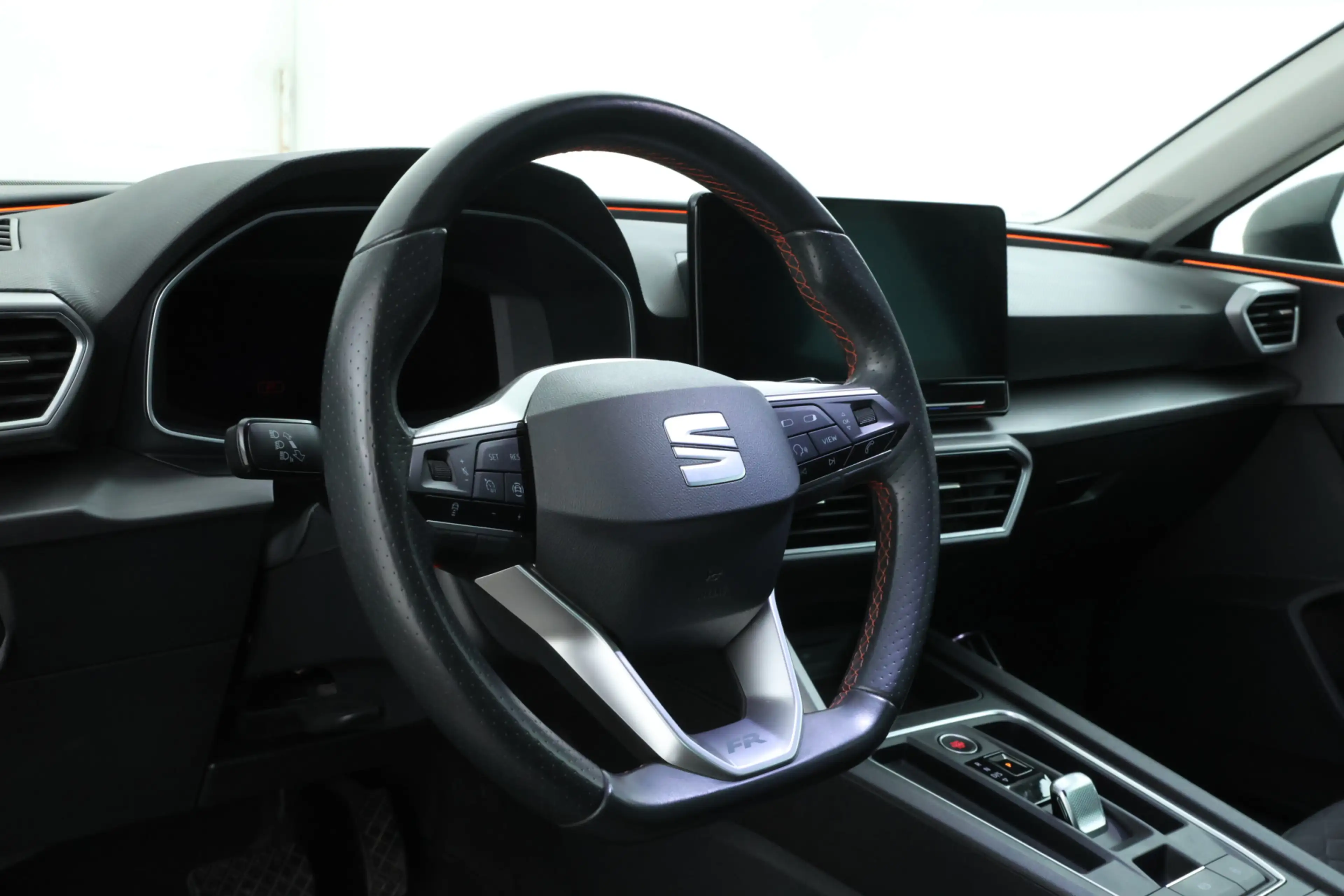 SEAT Leon e-Hybrid Sportstourer 1.4 TSI eHybrid PHEV FR Business Inte — photo 12