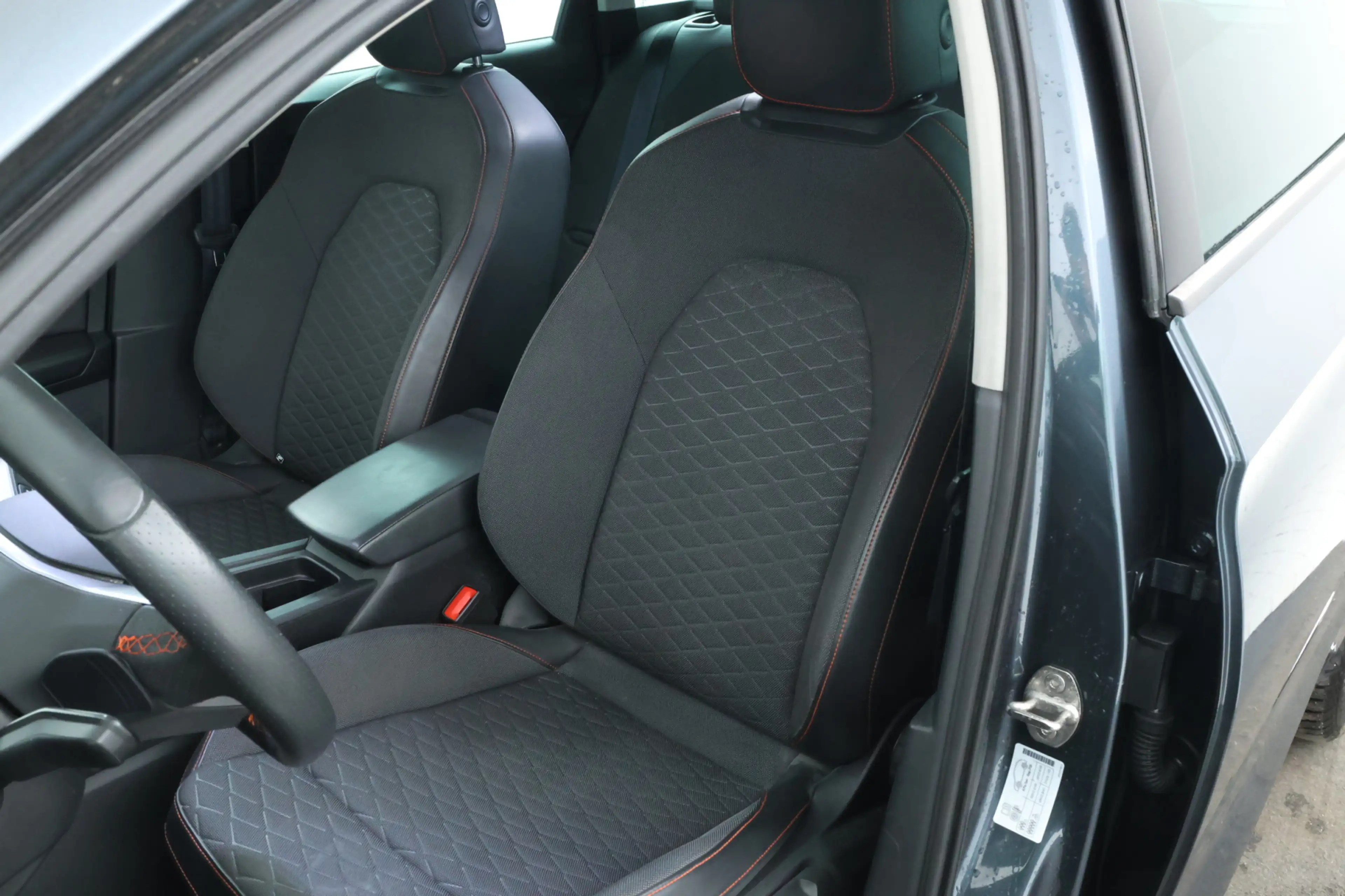 SEAT Leon e-Hybrid Sportstourer 1.4 TSI eHybrid PHEV FR Business Inte — photo 14
