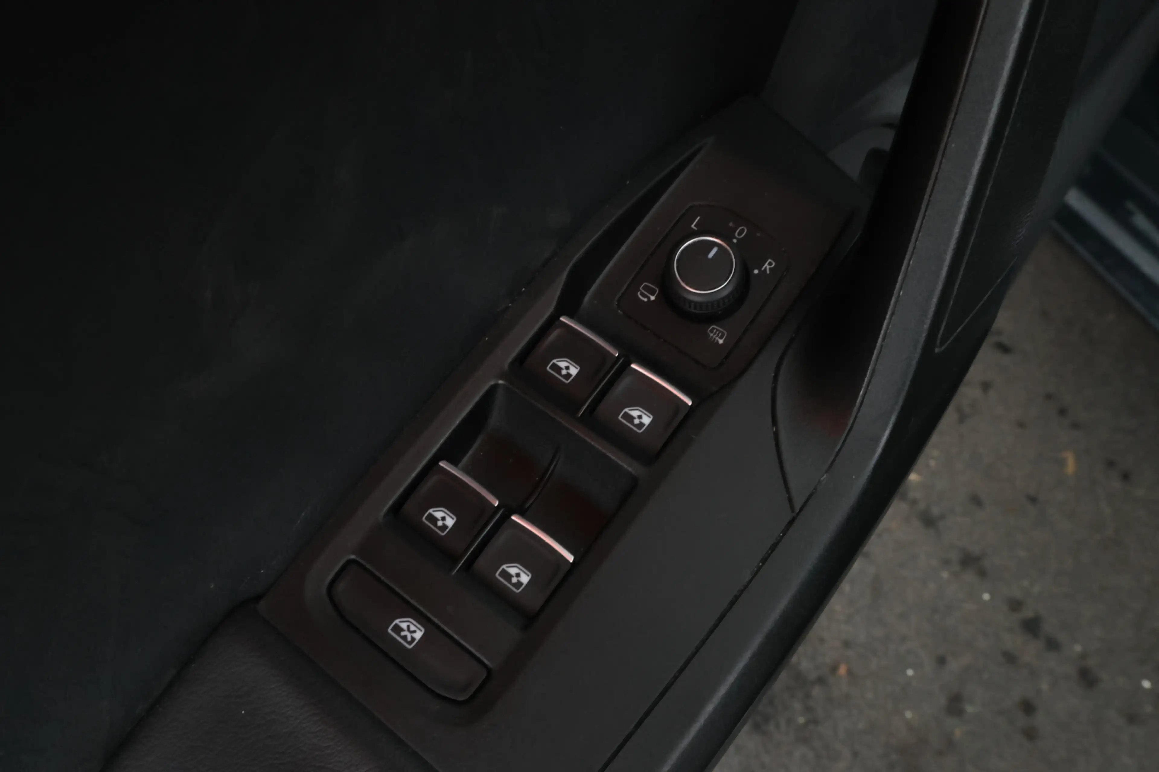 SEAT Leon e-Hybrid Sportstourer 1.4 TSI eHybrid PHEV FR Business Inte — photo 13