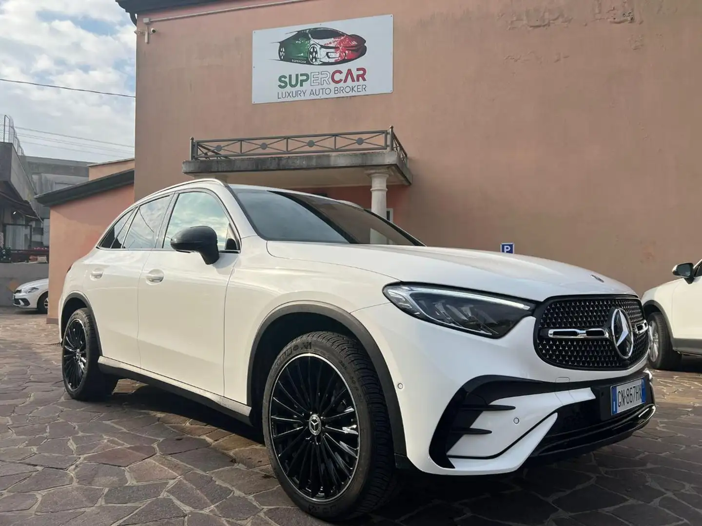 Mercedes-Benz GLC 220 d 4Matic Mild Hybrid AMG Line Premium Plus Bianco - 1