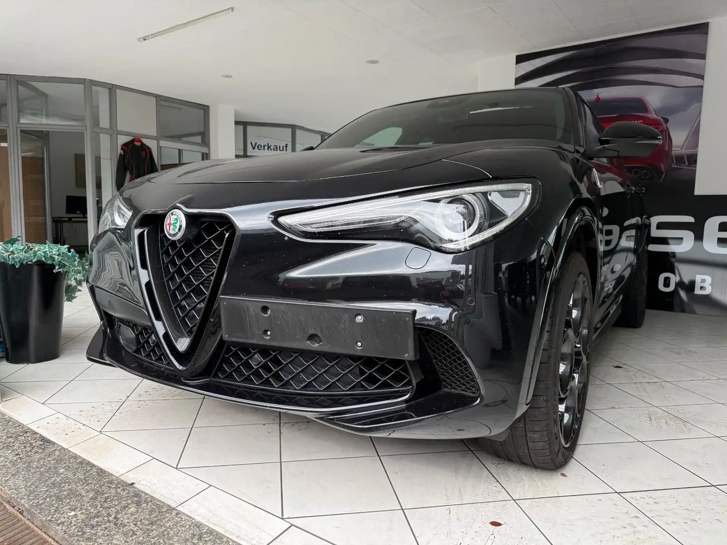 Alfa Romeo Stelvio 2.9 V6 Bi-Turbo Quadrifoglio Q4 Noir - 2