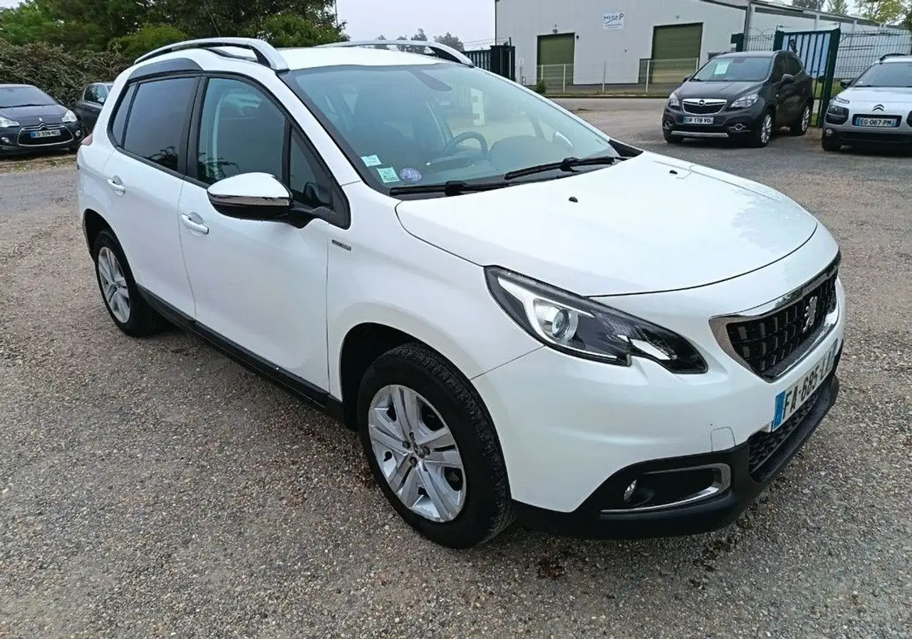 Peugeot 2008 1.2 PURETECH 82cv STYLE