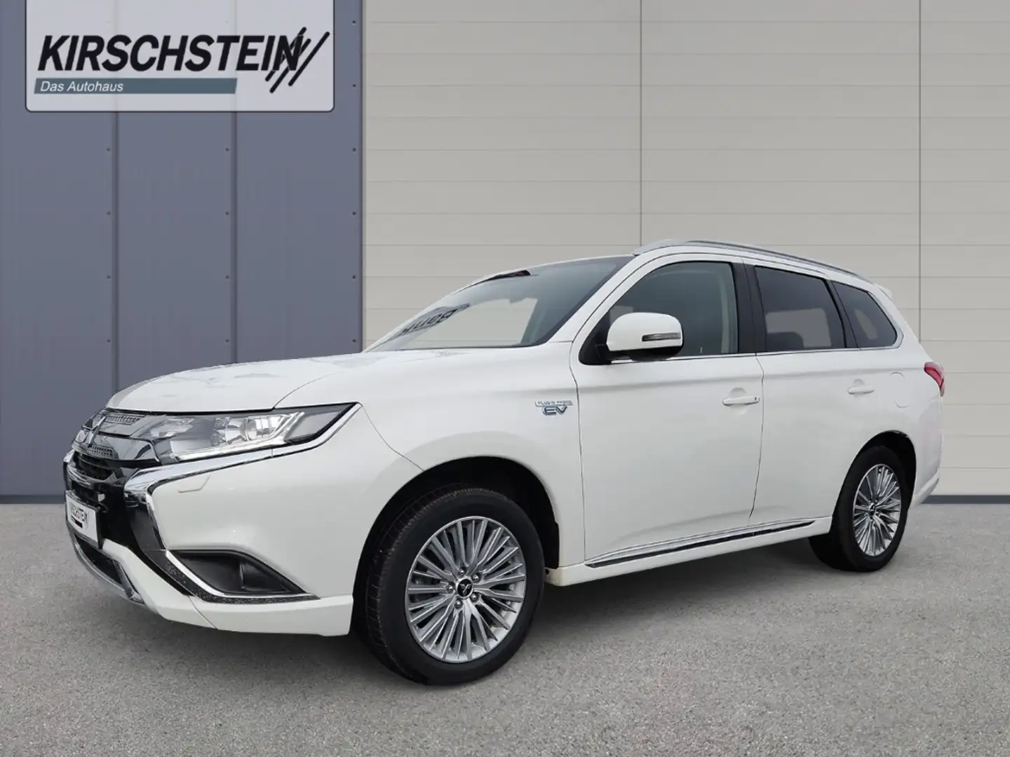 Mitsubishi Outlander Basis Spirit 4WD Navi Fehér - 2