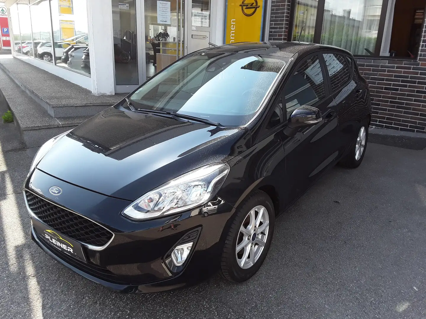 Ford Fiesta Fiesta Active 1.0 Schwarz - 1