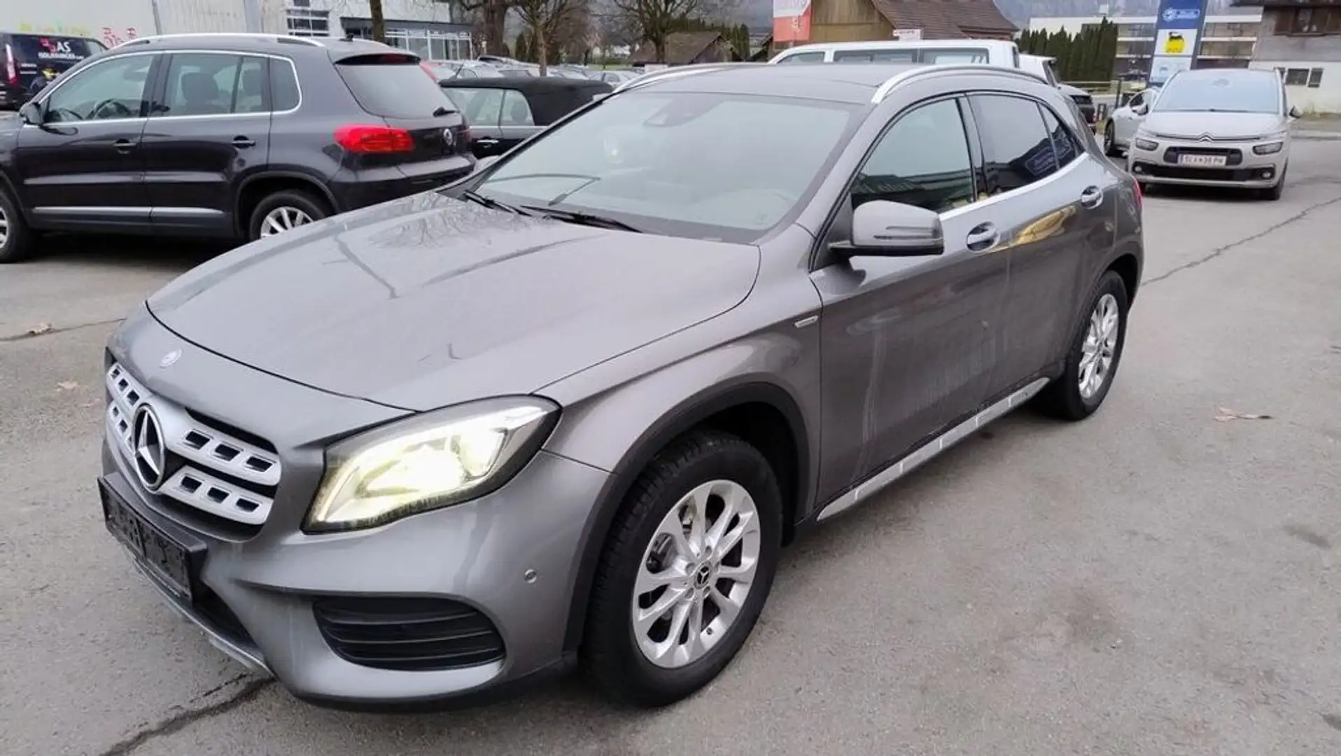 Mercedes-Benz GLA 220 CDI / d 4Matic Vermittlungsverkauf Grau - 1