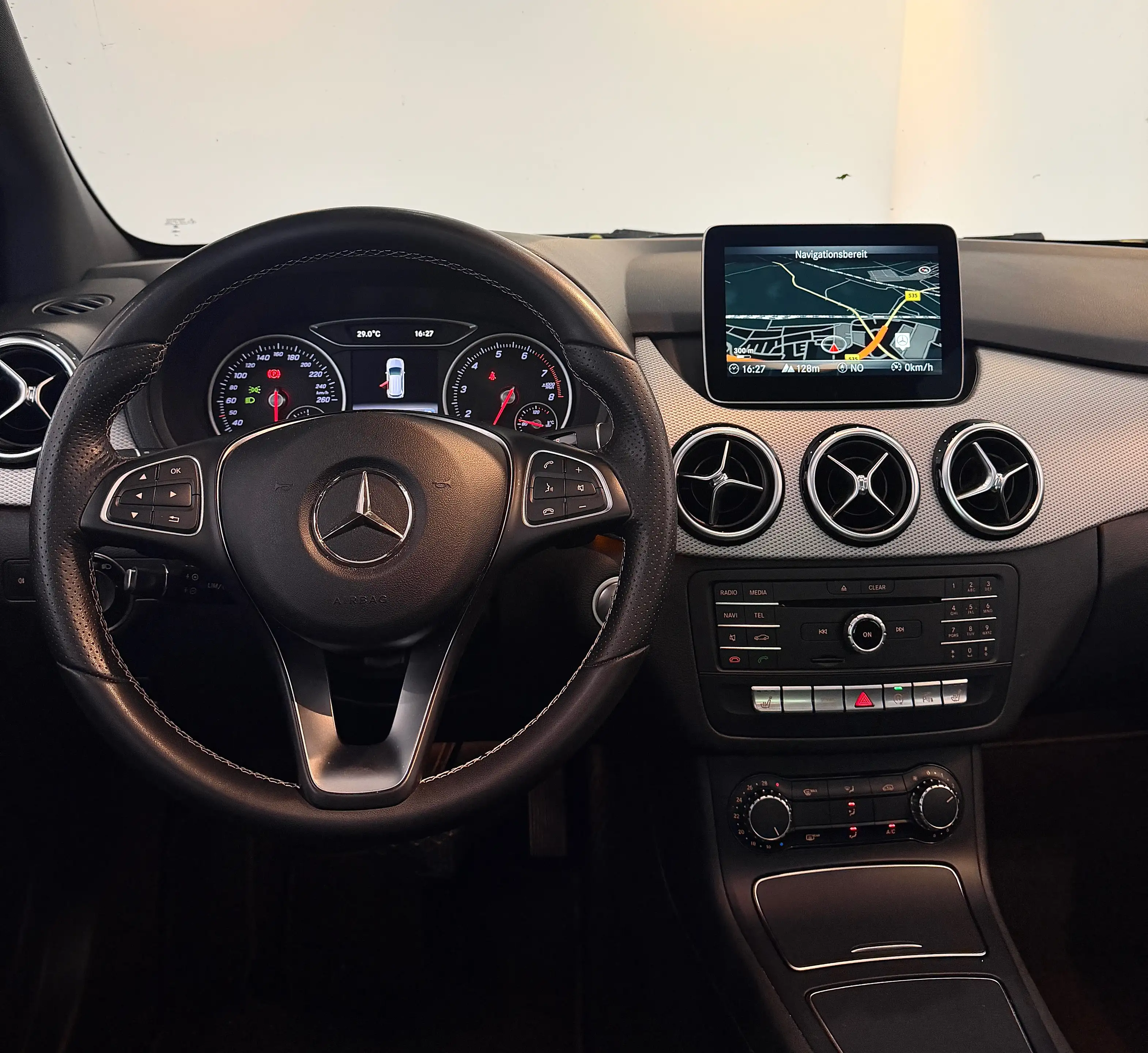 Mercedes-Benz B 200 B 200 Edition B (246.243) — photo 7