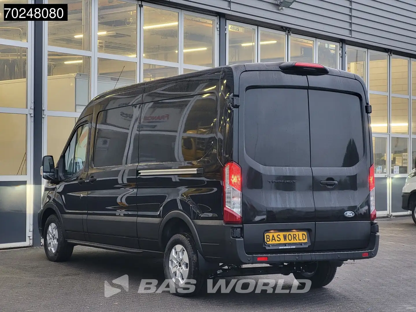 Ford Transit 165pk Automaat 2025 model Dubbele schuifdeur L3H2 Zwart - 2