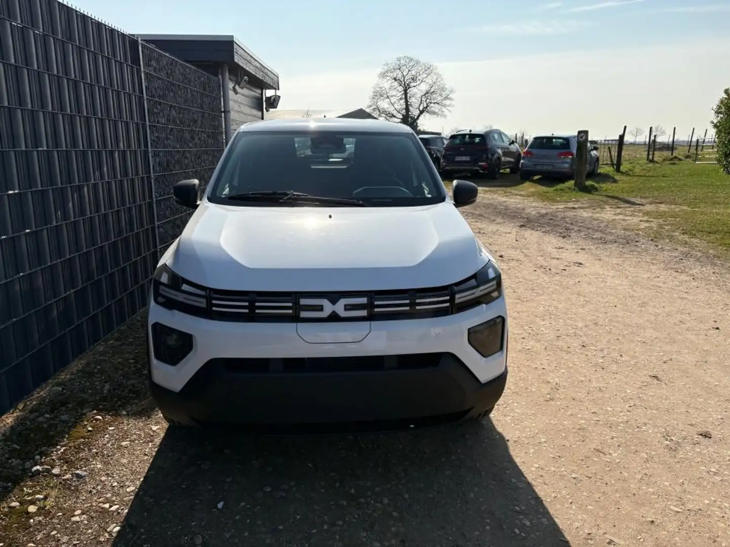 Dacia Spring Electric 45 MJ25 Essential Lager 33 kW (45 PS),... Blanc - 1