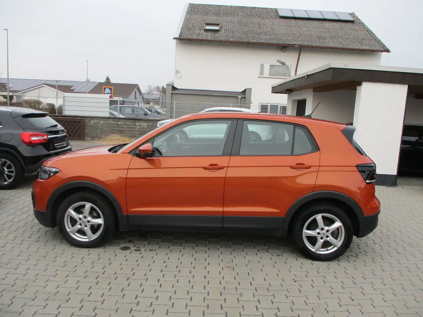 Volkswagen T-Cross 1.0 TSI SPURH TOT SITZH TEMP ACC PDC ALU Rouge - 1