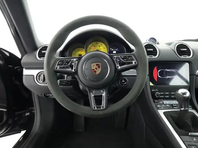 Porsche Cayman view 9