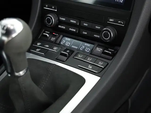 Porsche Cayman view 11