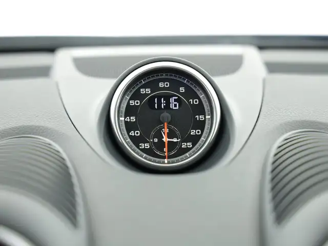 Porsche Cayman view 13