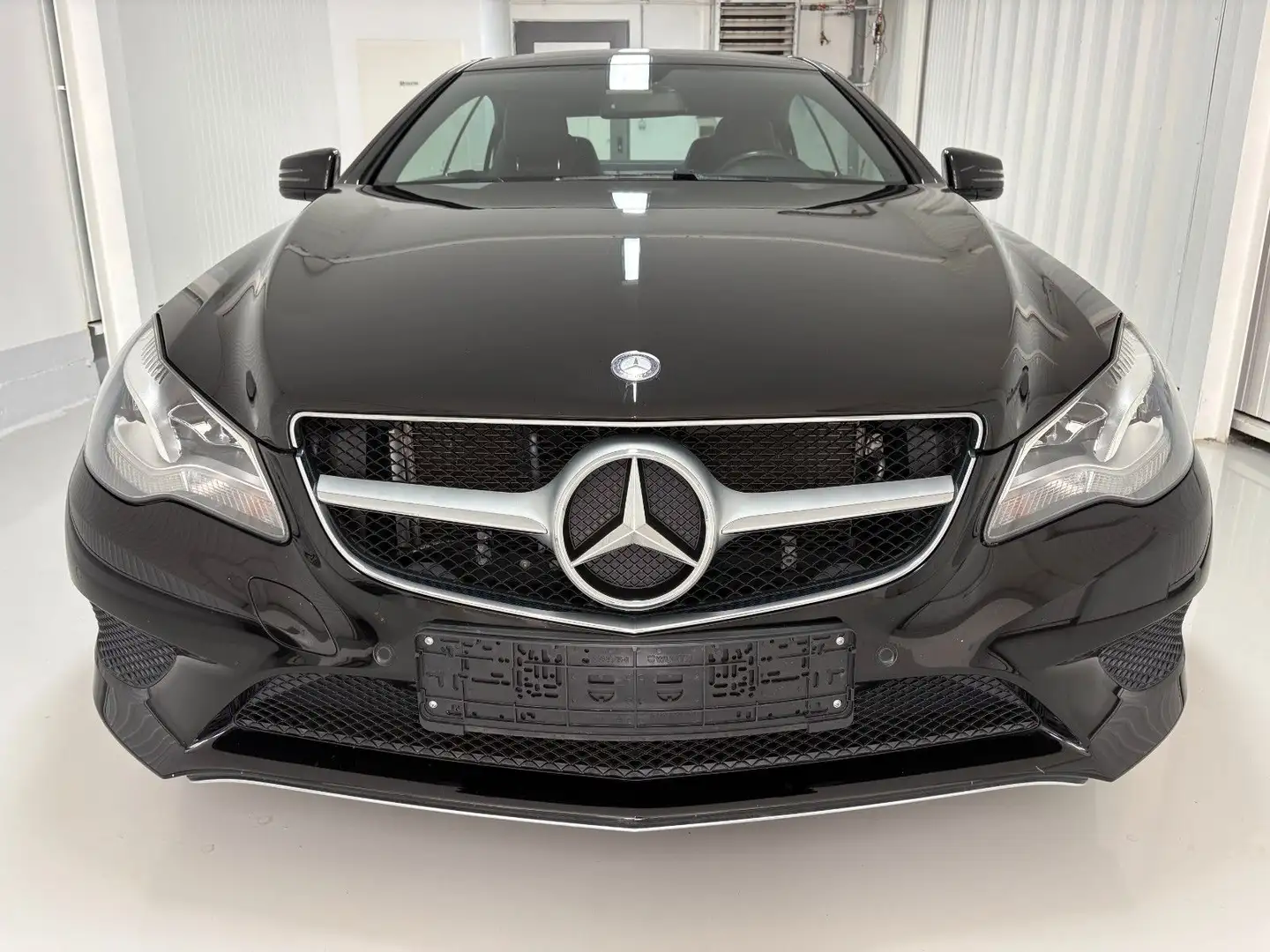 Mercedes-Benz E 200 E -Klasse Coupe E 200 Noir - 2