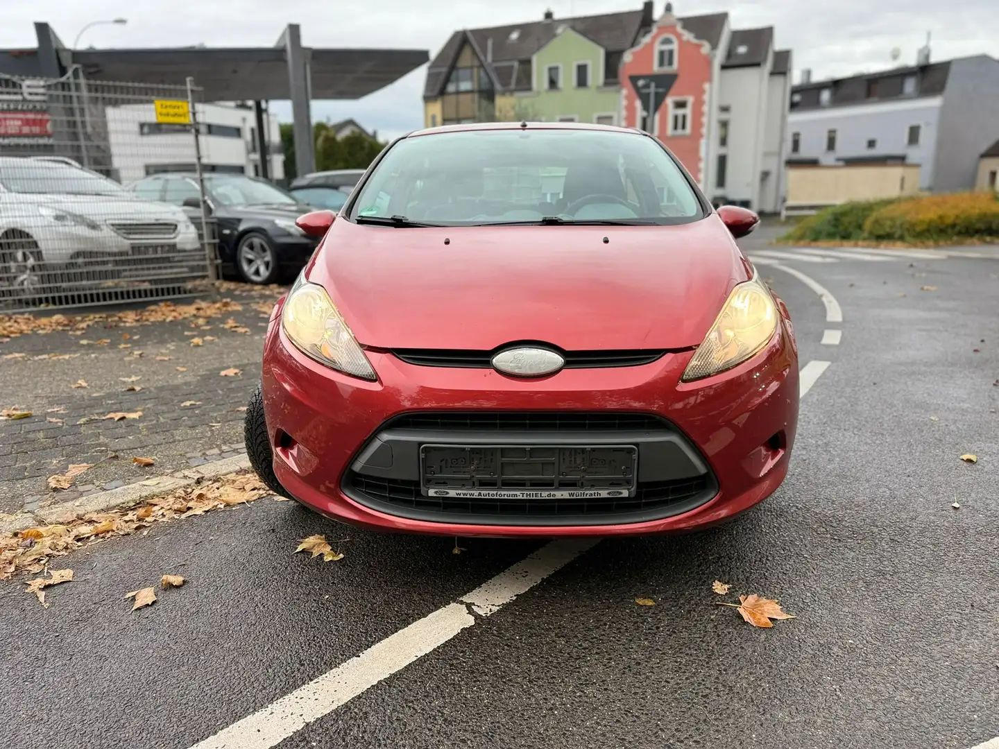 Ford Fiesta Trend*1.Hand*Scheckheftgepflegt*TÜV&ServiceNEU Rot - 2