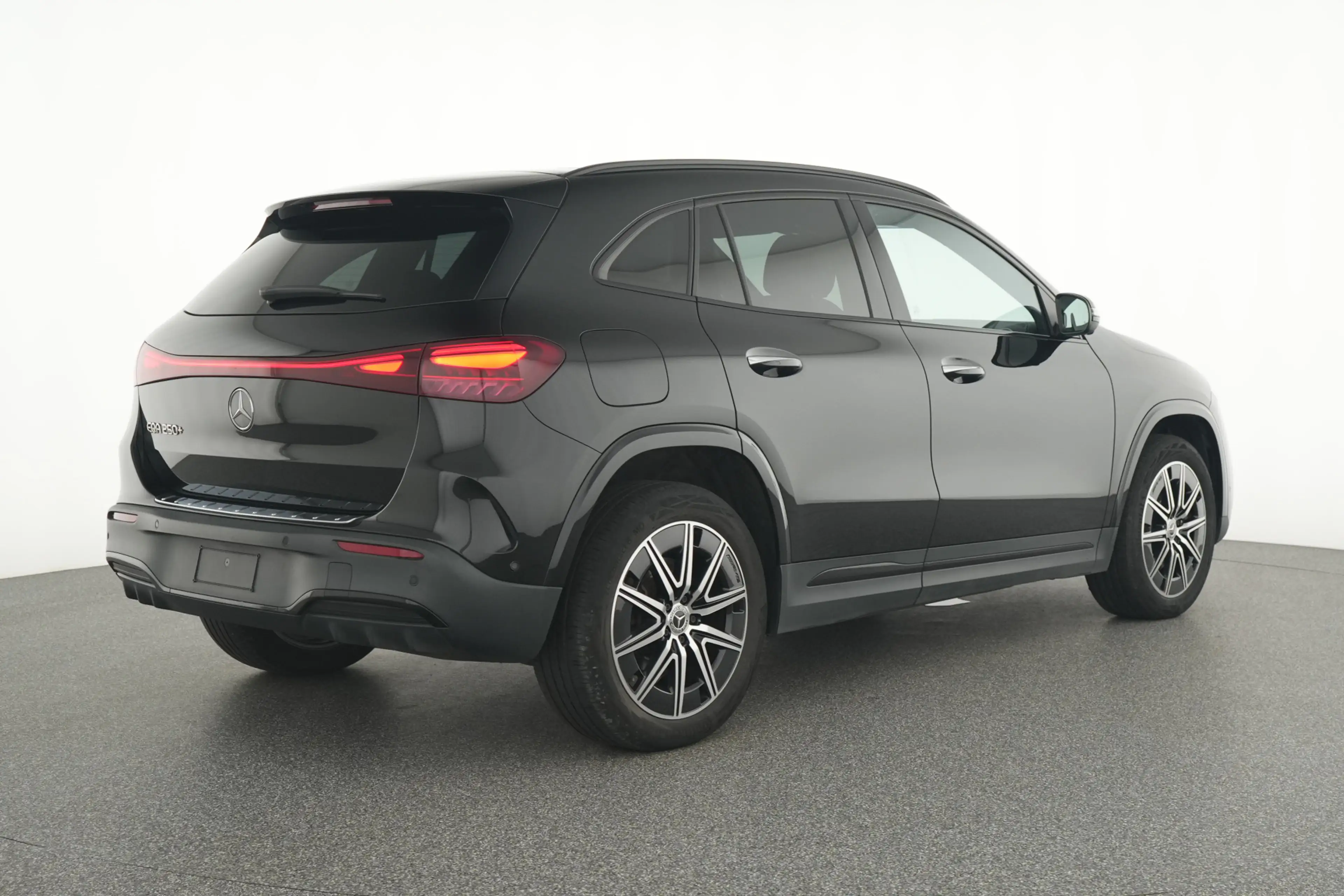 Mercedes-Benz EQA 250 250+ AMG Line 71 kWh AMG Line | Night Pakket | Pan — photo 4