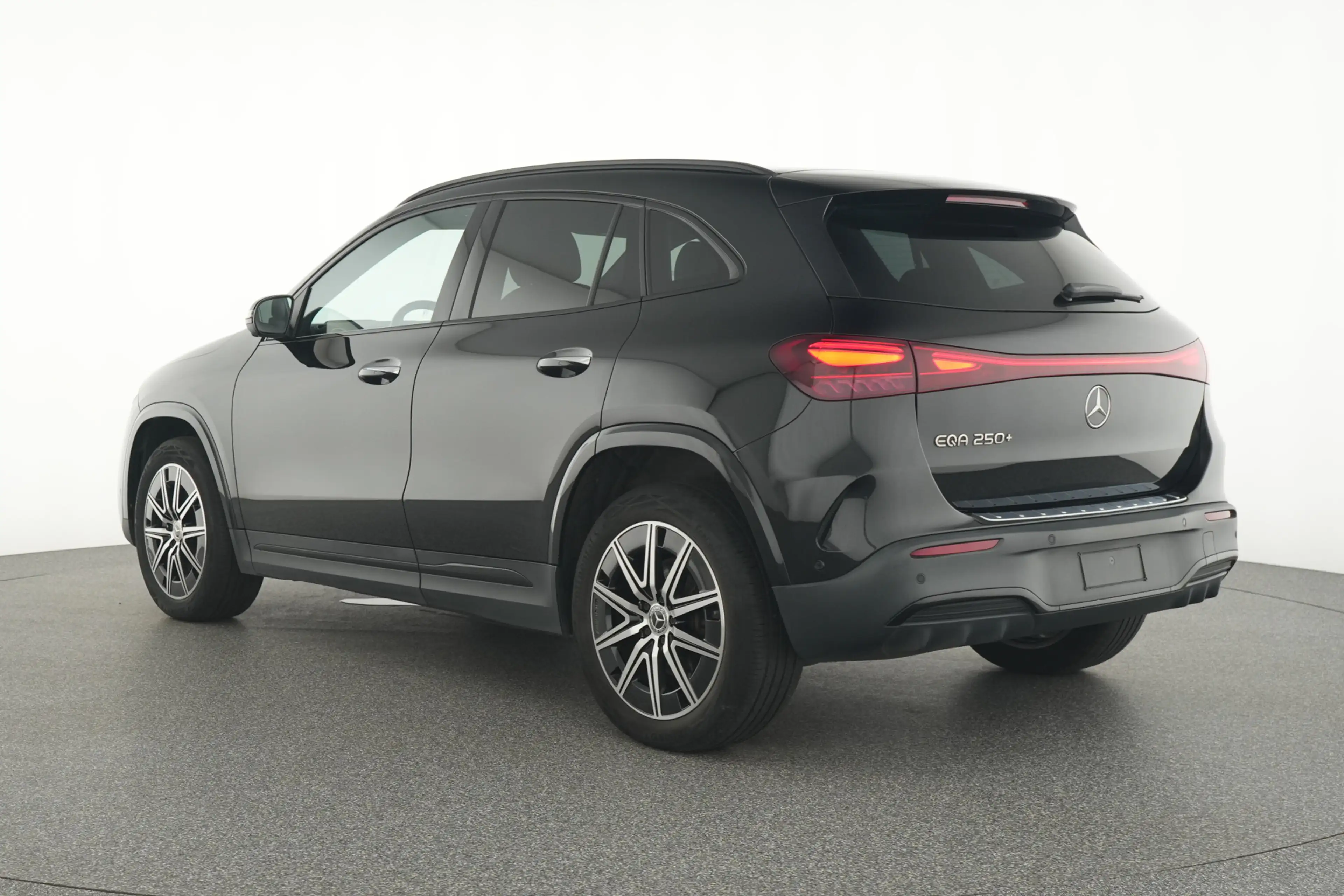 Mercedes-Benz EQA 250 250+ AMG Line 71 kWh AMG Line | Night Pakket | Pan — photo 2