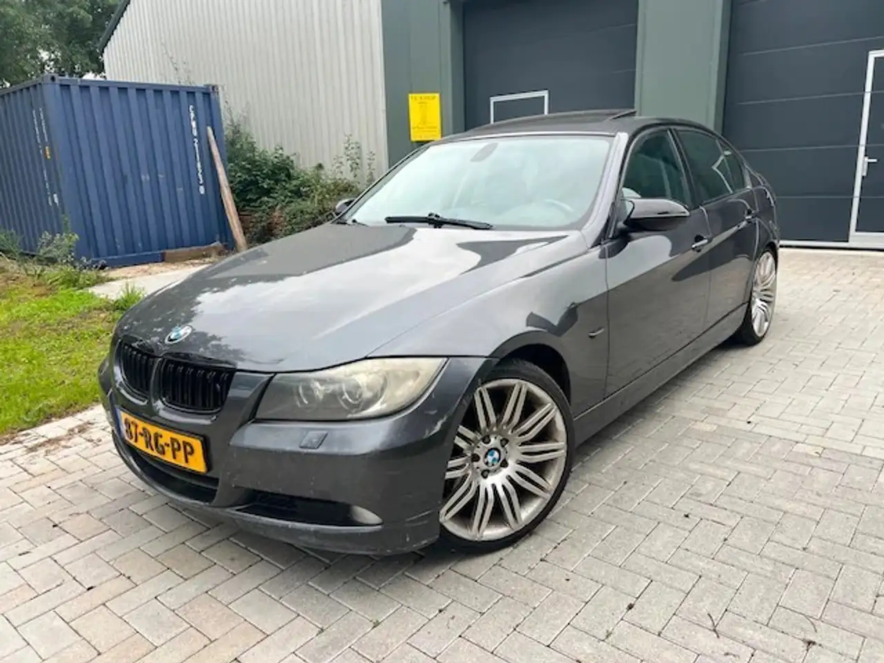 BMW 330 330i Aut. — photo 1 of 12